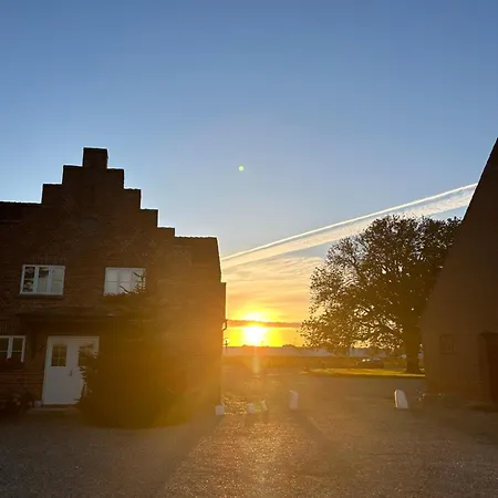 Bellinge House Bed & Breakfast 2*